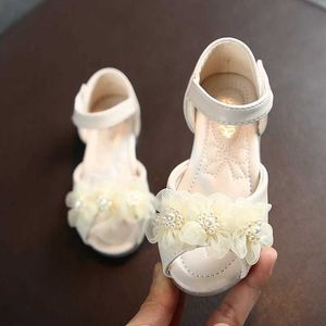 Сандалии летние девочки плоские сандалии модные жемчужины цветочные девочки принцесса обувь для малышей девочки.