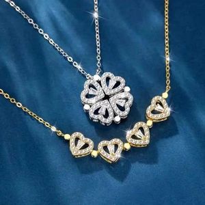 Pendanthalsband Fashion Magnetic Folding Heart Necklace For Women Cute 4 Heart Clover Halsband Kvinnliga smycken gåva Y240420