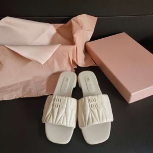 Designer Mui Mui Slipper Sandal Sheepskin Edition ~ AMIU Família dobrada para femininos para mulheres