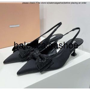 Miui Athestone Bow Women Women Cat Heel обувь и сандалии на низких каблуках после пустого котенка с женским банкетным праздничным свадьбой Nyld Miumiuss