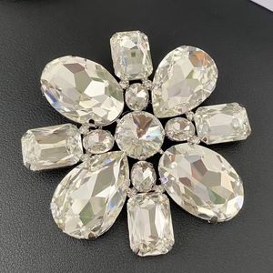 Fashion Men Women Pins Luxury Spite 18k White Gold Plorato Cz Diamond Flower Designer Pins for Men Women for Party Wedding