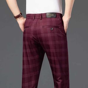 Pantaloni da uomo primaverili per maschi di moda business classico striscia set formale solido nero semplice set formale di alta qualità 30-38 q240429
