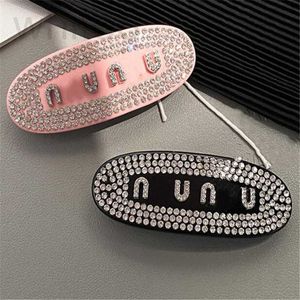 Clip per capelli Barrette Accessori designer Accessori di alta qualità Girls Hairpin Luxury Designer Lettera Rhinestone Hairclips Women Spring Hairp 7gnp