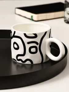 Tassen Ahunderjiaz-Bemalled Graffiti Tasse Großkapazität Keramik Frühstück Milk Office Desktop-Getränke-Set mit Geschenk