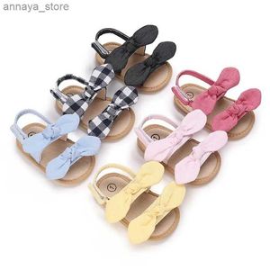 Sandals Baby Girl Summer Sandals Cute Bow Apartment Anti slip Soft Sole Baby Shoes Clogs Solid Color Sandals for Childrens First Step WalkerL240429