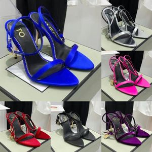 Tasarımcı Sandallar Seksi Yüksek Topuklu Kadın Sandal Lüksler Paris Elbise Ayakkabı Klasik Patent Deri Asma Kilit Stiletto Topuklu Düğün Pompaları 35-42