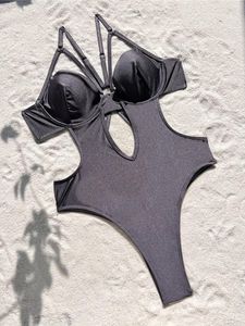 Kvinnors badkläder S - XL Cut Out Underwired Back Cross One Piece Swimsuit Kvinnliga Hög monokini Bather Bathing Swim K5553