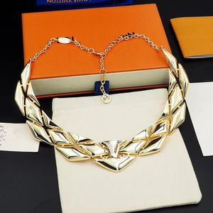 Nuovi gioielli di lusso in oro e argento Collana da donna Accessori per la festa della festa di moda Festival Regali del festival