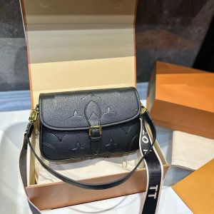 Högkvalitativa kvinnor Luxurys designers väska kvinnor handväska budbärare vintage äkta läder kvinnor axel crossbody mångsidiga tygväskor