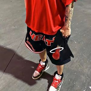 Fashion Embroidery Capris Sports Shorts American High Street Basketball Short for Men Short Summer Discal باختصار للنساء 240428