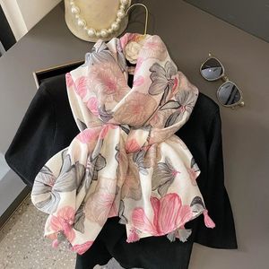 Kvinnor Spanien Fashion Poppy Petal Floral Tassel Viscose Shawl Scarf Lady High Quality Print Soft Pashmina Stole Muslim Hijab 240429