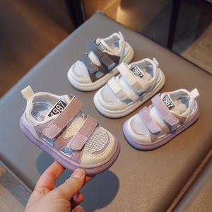 Kidss Sneakers Summer New Sports Sandals Sandals Baby Sapates Meninas Melhor sola Sapatos esportivos de malha de malha de malha
