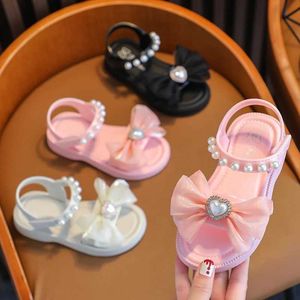Sandálias Novo verão Bonito de decoração de miçanos para 2-8 meninas crianças chinelas de chinelos não deslizantes