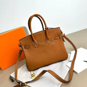 Bir Top 40 35 30cm Luxurys Tasarımcıları Büyük Tote Çanta Kadın Çanta Çantaları Omuz Moda Markası Altın Donanımı Gerçek Orijinal Deri Lady debriyaj Zarif Crossbody Bag