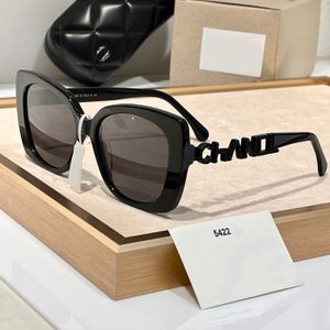Designer letter Side sunglasses for women Letter mirror leg Beach shading UV protection polarized glasses gift with box