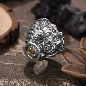 Band Rings Retro Buddhist devil face ring suitable for men women sexy hip-hop rock jewelry gifts J240429