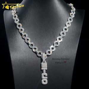 Vitguldpläterad VVS Moissanite Diamond Custom Iced Out Hip Hop Cuban Chain Name Initail Letter Pendant Necklace 2.5Talldesigner smycken