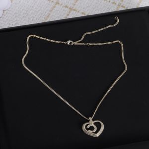 Fashion Gold Necklaces Pendant Chain Necklace for Woaman Necklace Luxury Products Brass Necklaces Jewelry Supply