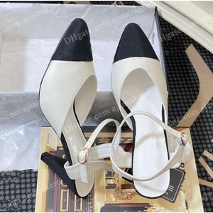 Baotou Flat High Heel 가죽 샌들 디자이너 여성 2023 새로운 벨트가있는 새로운 벨트 여름 패션 외부 마모 하이힐 두꺼운 발 뒤꿈치 슬리퍼