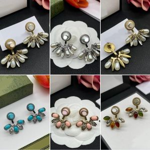 Kadın için Tasarımcı Küpeler Klasik Letter G Charm Crystal İnci Çiçek Dangle Damla Küpe 18K Altın 925 Gümüş Kaplama Kulak Çabası Küpe Arka Partisi Moda Takı