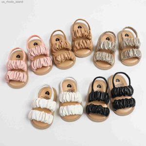 Sandały Focusnorm 0-18m Baby Girl Sandals 5 Kolor Solidny Anti Slip Soft Bottom Princess Beach Shoesl240429