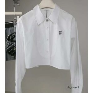Summer miui najlepsze koszulki koszule designerskie koszulę MIU haftowane litery T-shirt t-shirt tshirt o wysokiej jakości guziki z kapturem bluza 438 bluza 438