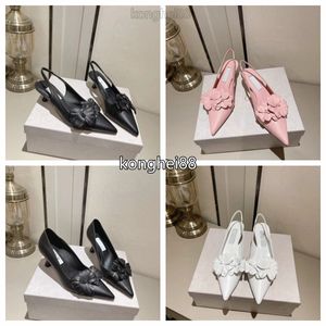 豪華なデザイナーサンダル女性ファッション革のかかとラバーキットヒールペタルスリングバックドレスシューズカジュアルフローラルイブニングシューズ35-40