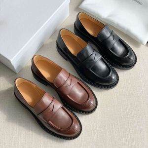 Desgastado Lefu British Style, um pé, limpe a cor grossa de sapatos de couro genuíno, confortável e versátil, moda para mulheres