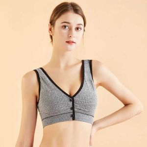 BRAS Soft Breastfding Bra 3D Structure Stöd sömlösa gravida kvinnor SLPING BRA Maternity Underwear Wireless Gathering Nursing Bra Y240426