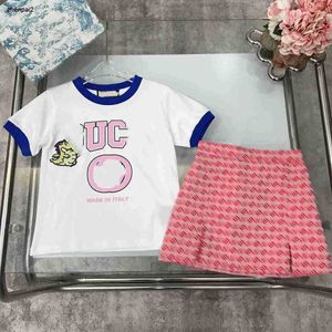 Luxury Princess Dress Summer Kids Tracksuits Baby Clothes Storlek 100-150 cm Högkvalitativ flickor T-shirt och denimkjol 24April