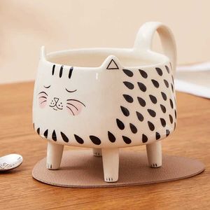 Tassen Katze Tasse mit 4 Beinen Katze süße Kaffeetasse weibliche süße Keramik -Miau -Tasse Roman Kaffeetasse Spaß J240428