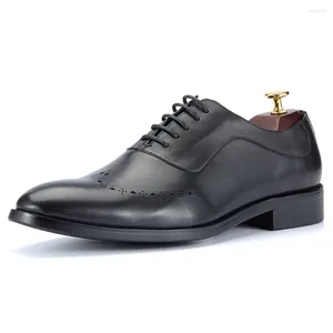 Vestido sapatos de estilo europeu festa casual casual de ponta pontia ae de primeira classe de grão integral masculino masculino oxford