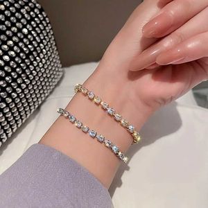 Kette voller Strasssteine verstellbares goldenes plattiertes Armband für Frauen Neue trendige Wassertropfen Form Zirkonarmband Schmuck Geschenk