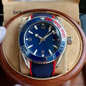 Автоматические часы Rlx Blue Dial Luxury Watch Mens Watch Ocears Style 42mm Master 8900 Автоматическая сапфировая стеклянная классическая модель складывание Ti7s