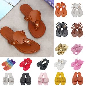 2024 KVINNA SANDALER FAMOUS DESIGNER Women Miller Flip Flops Luxury Slides Leather Brown Pink Black Loafers Beach Shoes Sandal Dhgate Flat Armband Slippers Sandale