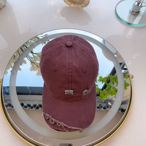 Casquette Spring/Summer Hunderd sliten Rugged Edge Baseball Cap Vintage Letter Women's Luxury Designer Hat Button Decoration Casual Men's Trucker Hats