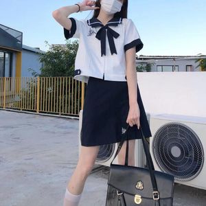 Abiti per feste uniforme giapponese uniforme da ragazza ad alta ragazza costume costume da donna kawaii blu navy jk camicetta mini gonna studentessa