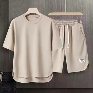 Mens Korean Fashion Waffle Two Piece Set Summer Short Sleeved T-shirt och Shorts Loose Sets Men Designer Kläder Tracksuits 240428