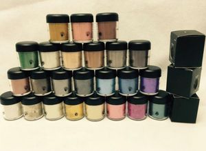 NYA 75G Pigment Eyeshadow Mineralize Eye Shadow With English Colors Namn 24 Färger Random Mixed 12pcslot 8311385