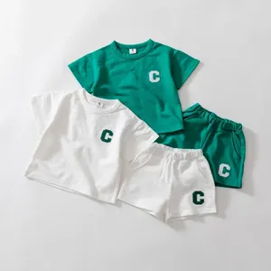 Kleidungssets Sommerkoreanische Version von Sport und Freizeit Set für Jungen Mädchen Brief Babies Stilvolle Cartoon Kinder Kleidung