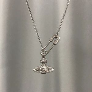 Vivianr Classic Designe Saturn -Orbit -Anhänger Halsketten Full Diamond Link -Ketten Halskette für Frauen leuchtet Stecknadel gestapelte Schlüsselbeinketten Geburtstag und Hochzeitsgeschenke