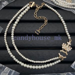 Trend Naszyjnik Designer wisiorek Diamentowe naszyjniki Choker Pearl Chains 18K Gold Slated Copper Brand Letter Wiselanty dla mężczyzn Kobiety Wysokiej jakości biżuteria