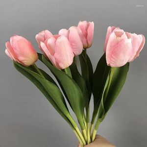 Dekorative Blumen 5pcs/Los Simulation Tulpen Zweige echte Berührung gefälschter El Auditorium mit künstlicher Tulpe weiße Blume