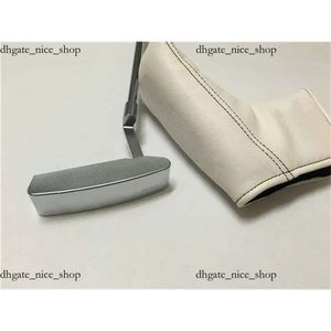 Golfklubbar toppkvalitet 24SS Designer för män Putter KM-009 Golfklubbar 33/34/35 tum stålaxel med huvudskydd 975