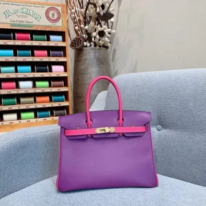 Bolsa de ombro de estilo clássico de design clássico de 30 cm de coloração de coloração clássica saco de compras de moda feminina prática elegante generosa elegante