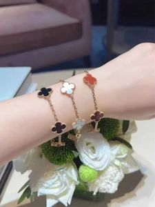 Designer bracelet fashion luxury jewelry for lovers High Flower Bracelet Womens New Silver with common Cleefly