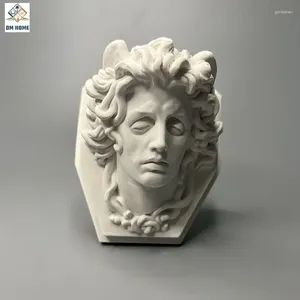 Dekoracyjne figurki Medusa Portret Rzeźba Artwork Gips Statua Europejska sztuka Ozdoby Gorgon Domowe kamień rozproszający