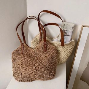 Casual Casual Casual Capacidade Bolsa de palha de tecido oco para mulheres bolsas de ombro de ombro de verão Bolsa Lady Bolsa Big Shopper Travel Sac 2024