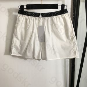 Shorts di diamanti casual Donne alla moda classiche pantaloncini estivi sottili sciolti elastici elastici