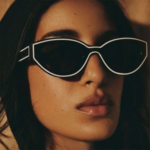 Çokgen Kadın Güneş Gözlüğü Vintage Gradyan Şeker Renk Tonları Kedi Göz Modaya Marka Tasarımcısı Seyahat Gözlük UV400 240417